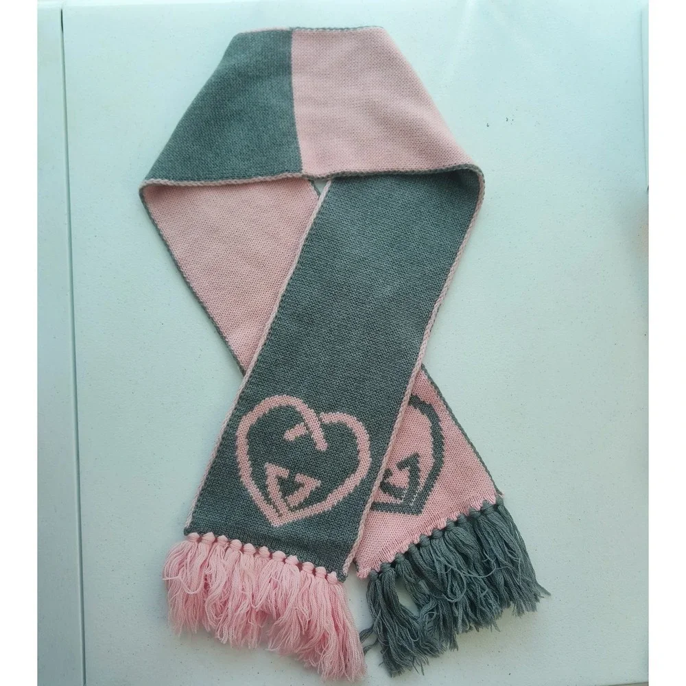 Gucci pink and gray scarf women M 100% wool knitted embroidered for winter Italy